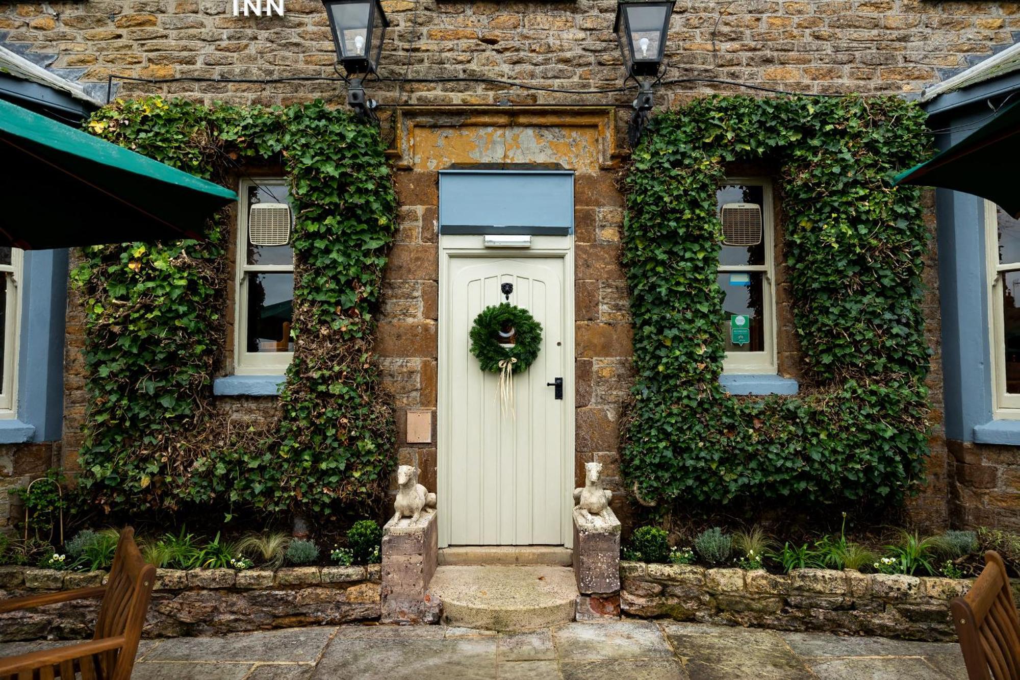 The Olde Coach House Inn Ashby Saint Ledgers Εξωτερικό φωτογραφία