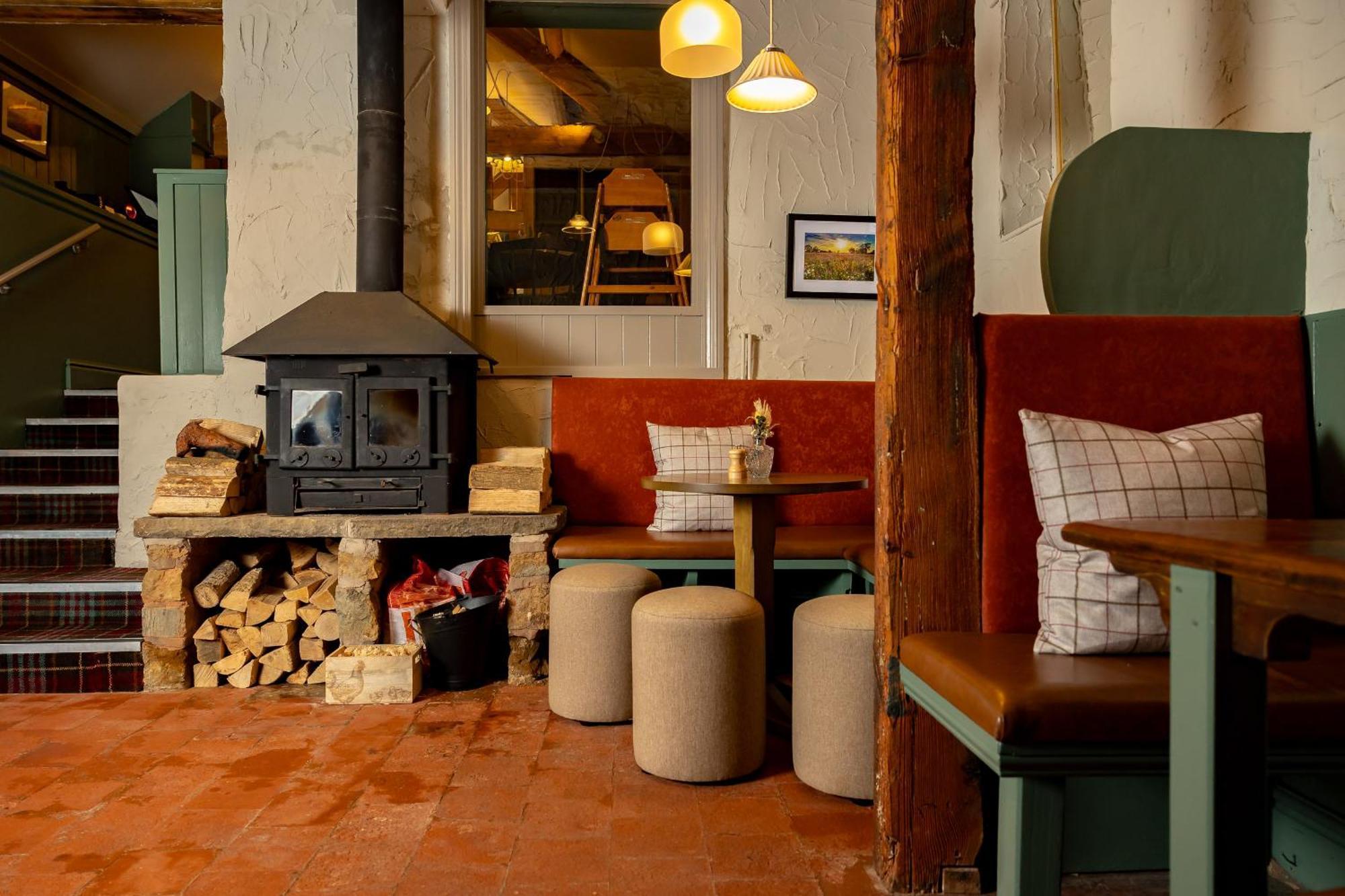 The Olde Coach House Inn Ashby Saint Ledgers Εξωτερικό φωτογραφία