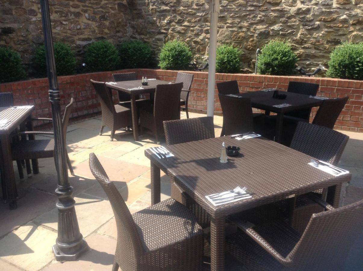 The Olde Coach House Inn Ashby Saint Ledgers Εξωτερικό φωτογραφία